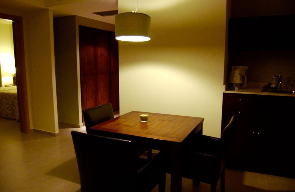 Astrolabe Hotel Khrónia 部屋 写真